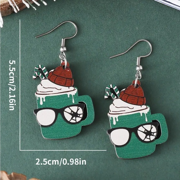 Christmas Earrings - Picture 2 of 3